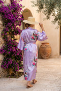 Kimono long femme Fuji lilas à paons porté